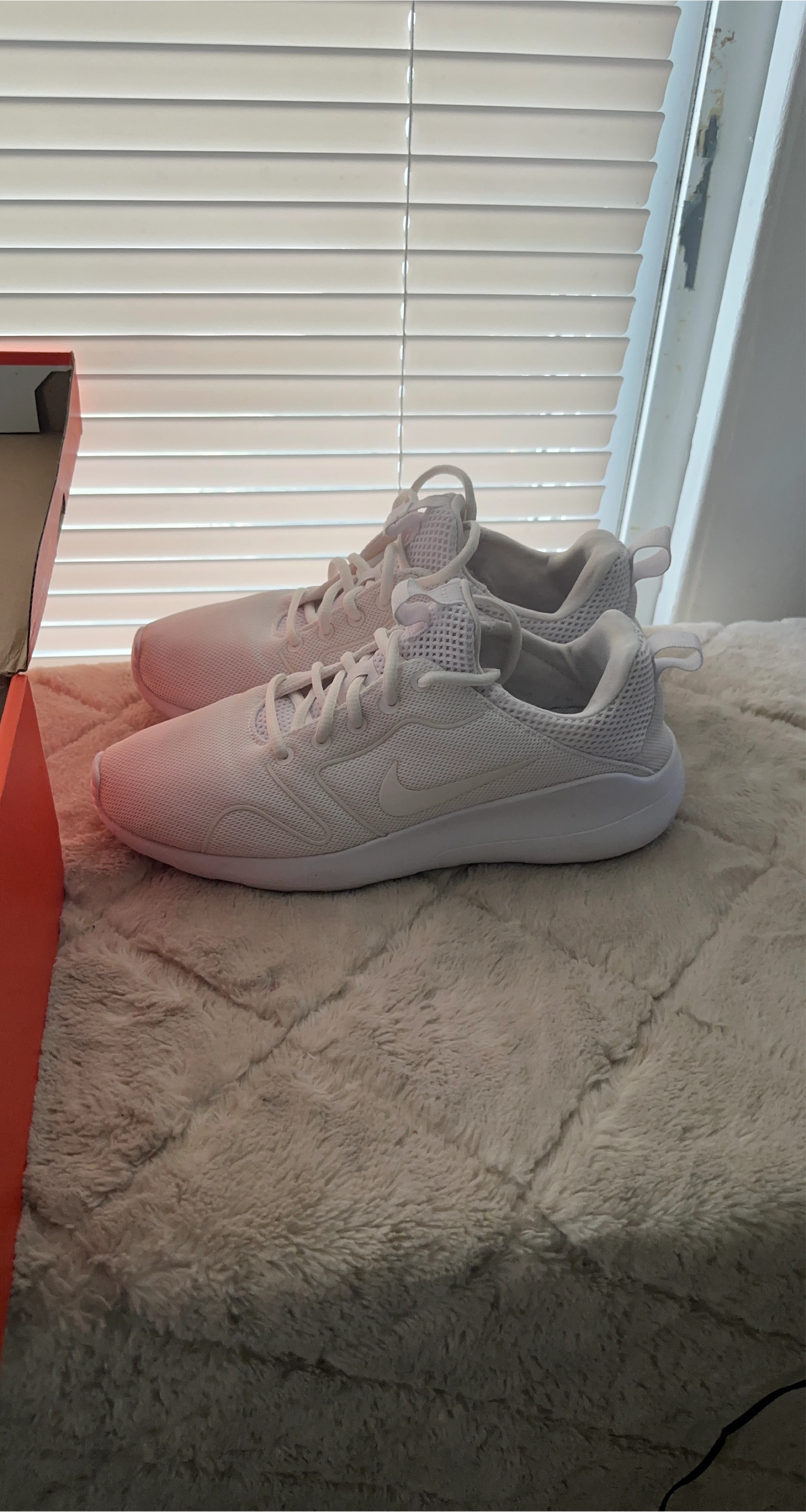 Nike Tanjun All White Women's Shoes thumbnail