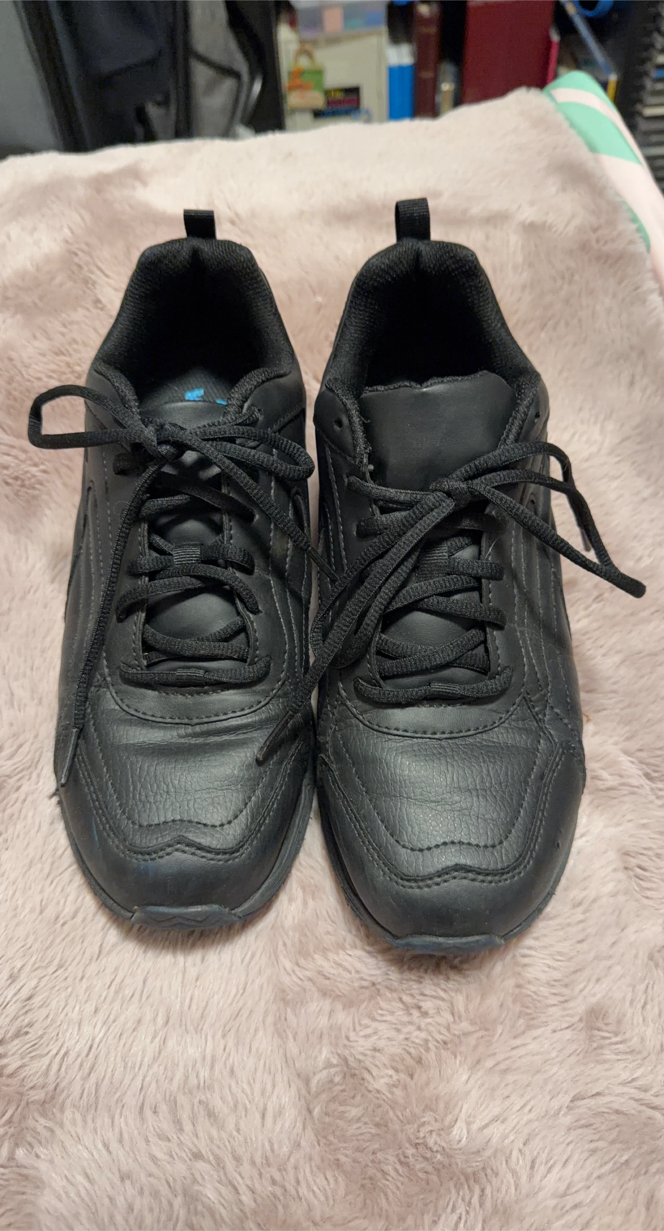 Dr. Scholis Work Black Leather Running Shoes Size 9.5W thumbnail