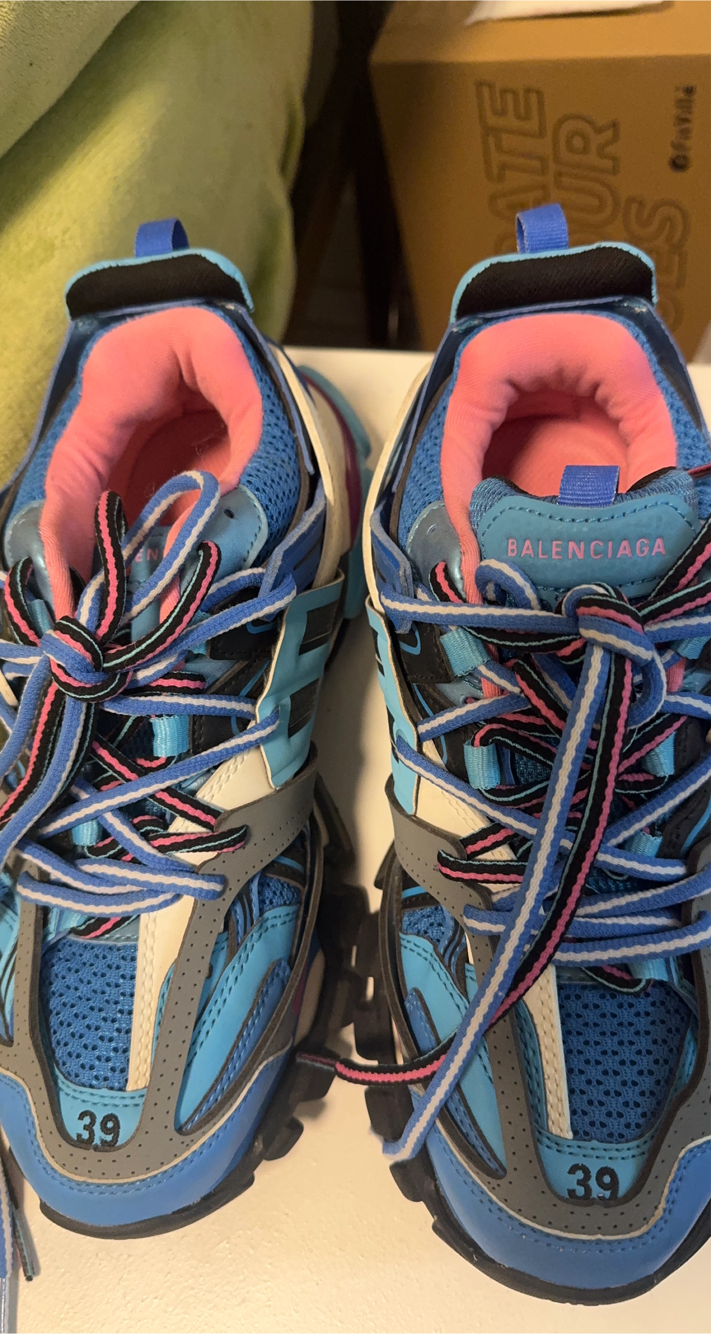 Balenciaga Track Sneakers Blue/Pink Size 39 image indicator(2)