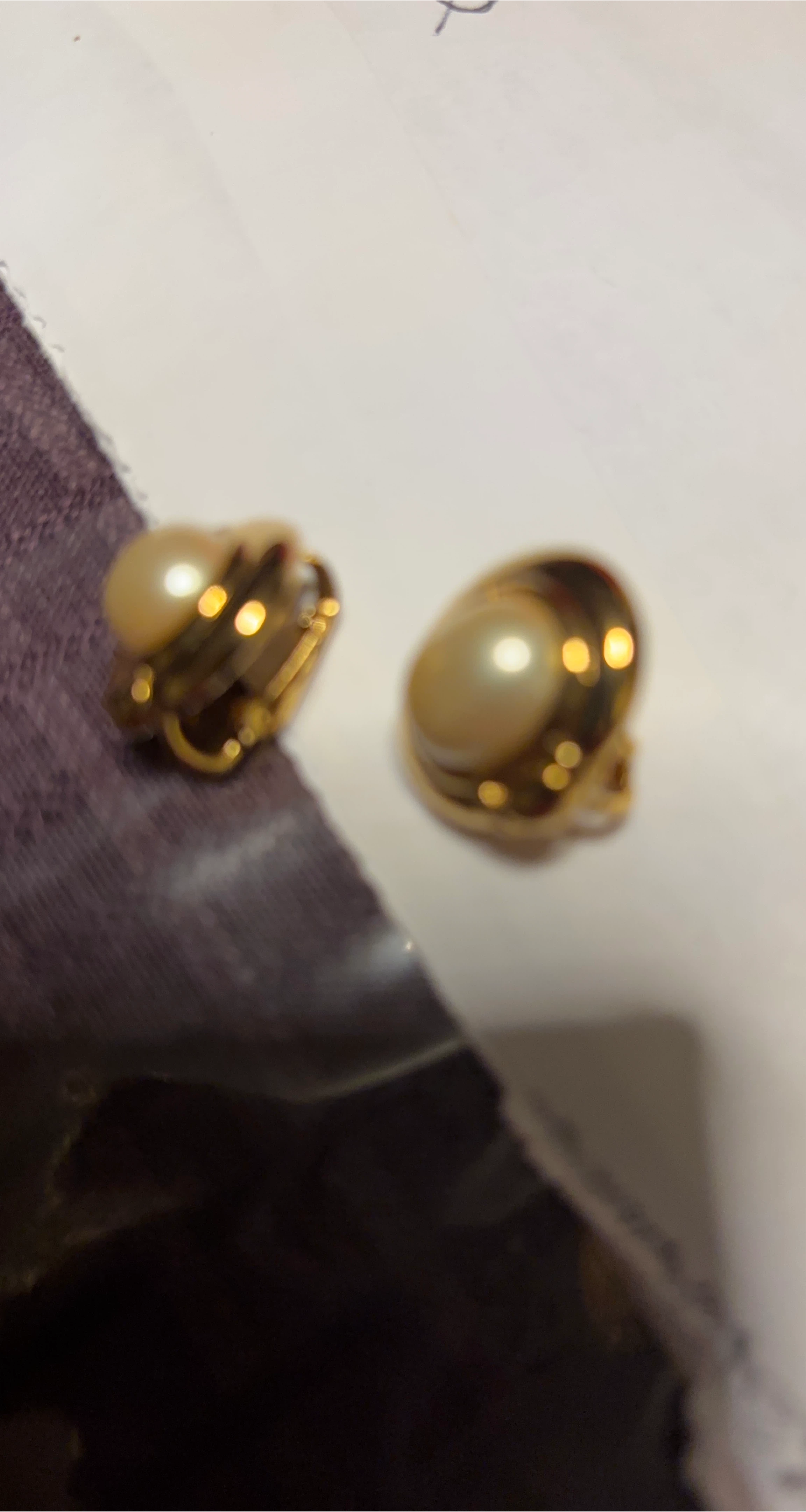 Pearl Clip-on Earrings thumbnail