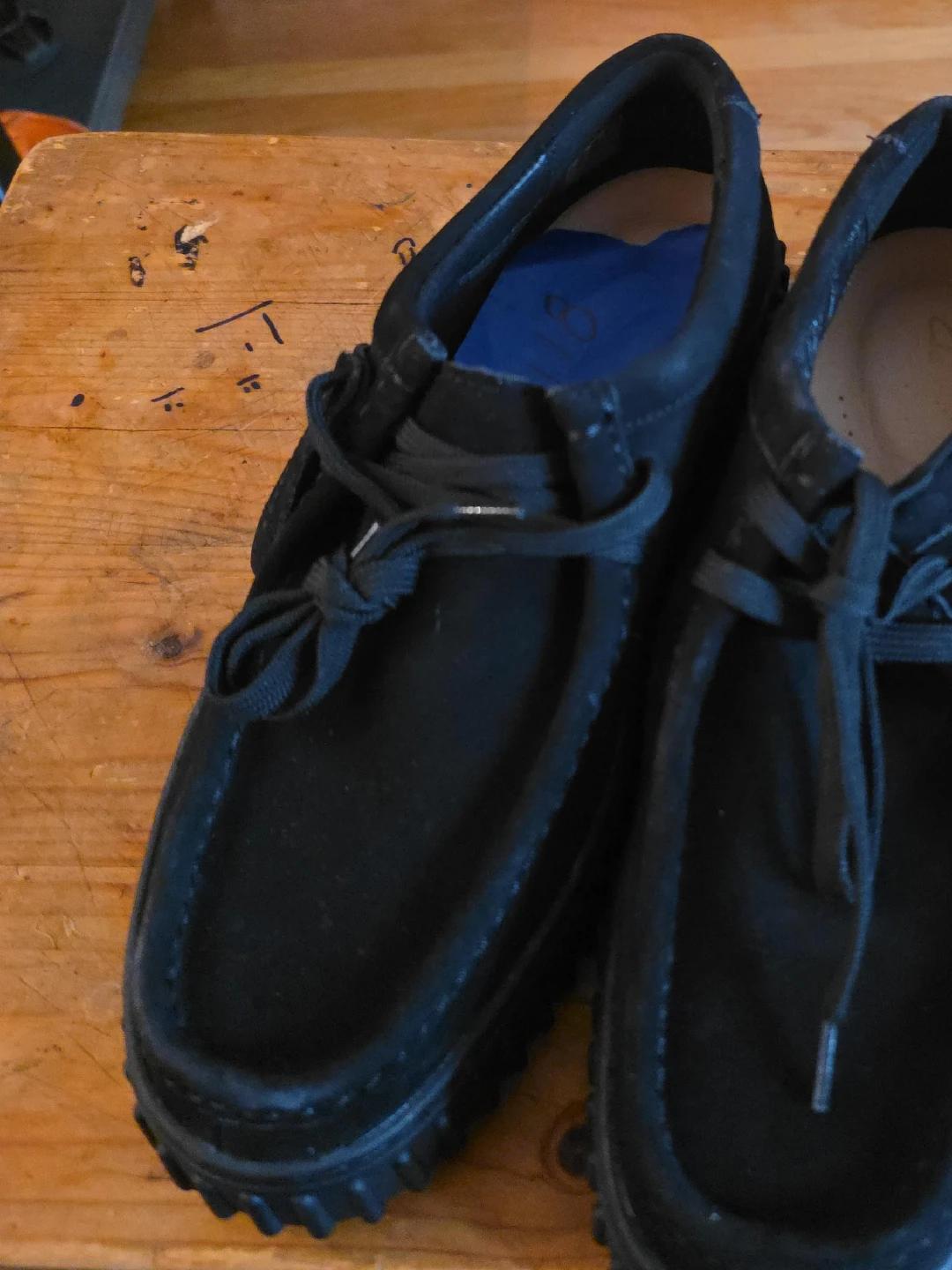 Clarks Torhill Bee Black Suede Shoes size 10 thumbnail