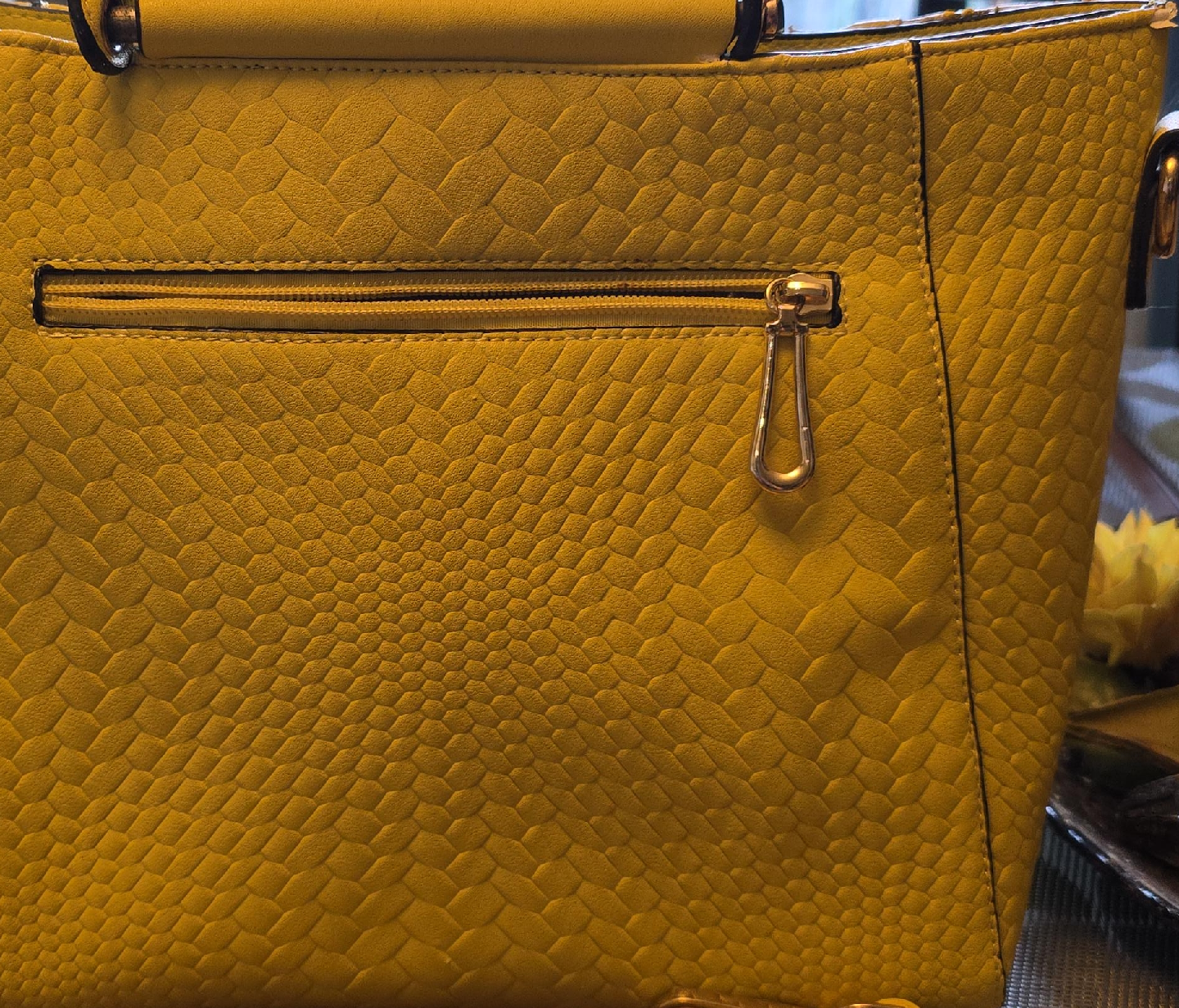 Yellow Snake Print Handbag image indicator(1)