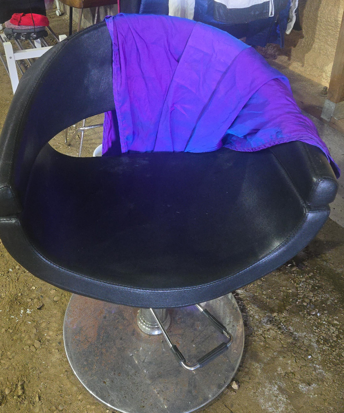Black Swivel Salon Chair