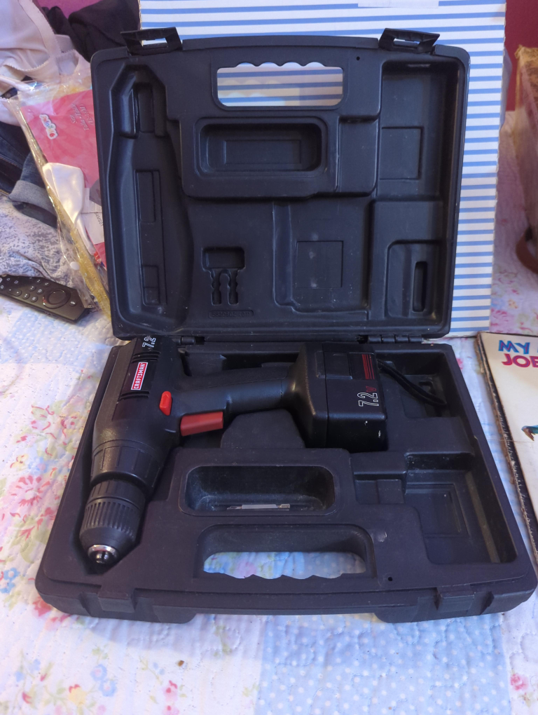 Craftsman 17.2V Cordless Drill with Case thumbnail