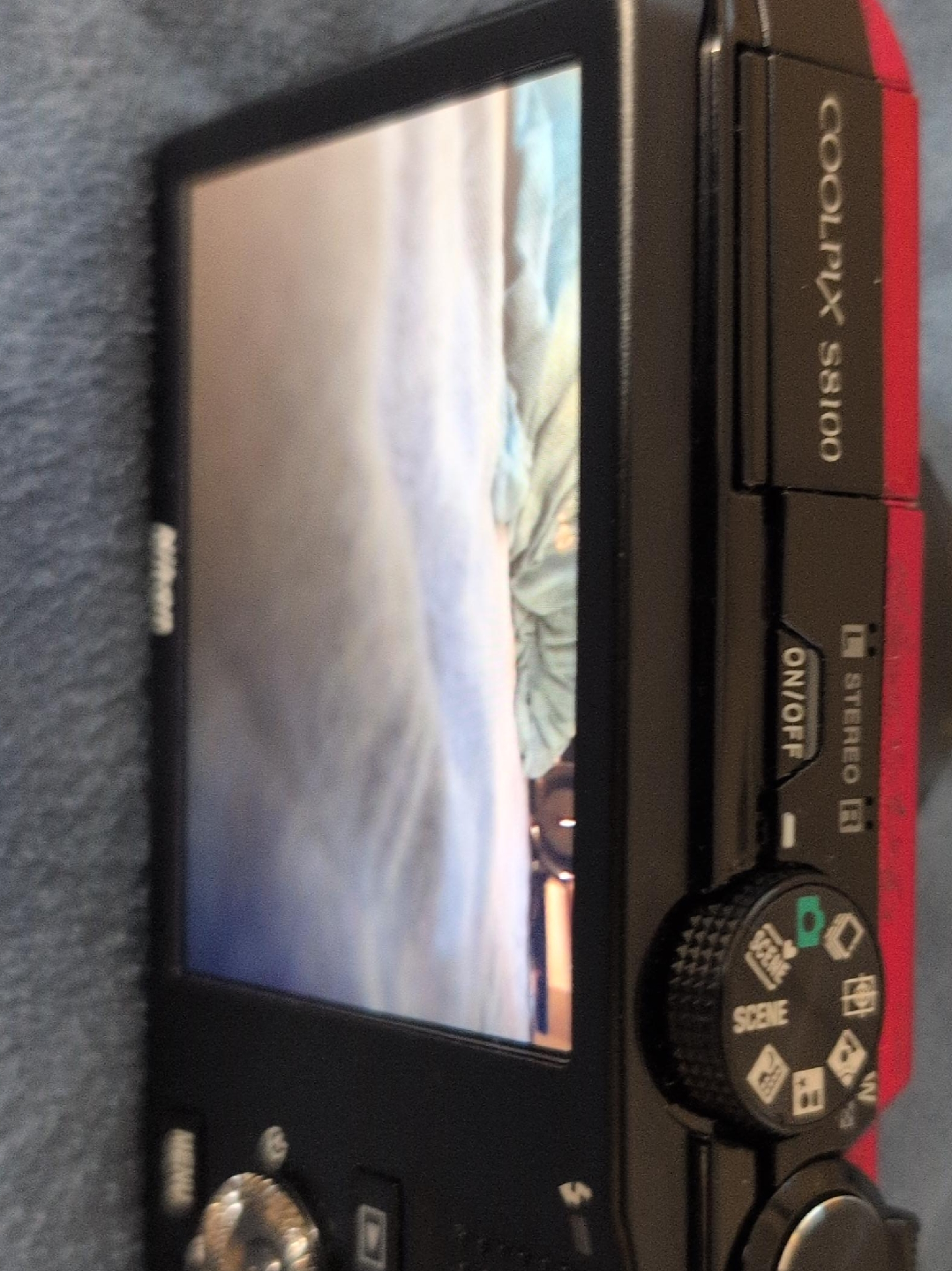 Nikon COOLPIX S8100 10x Wide Optical Zoom ED VR thumbnail