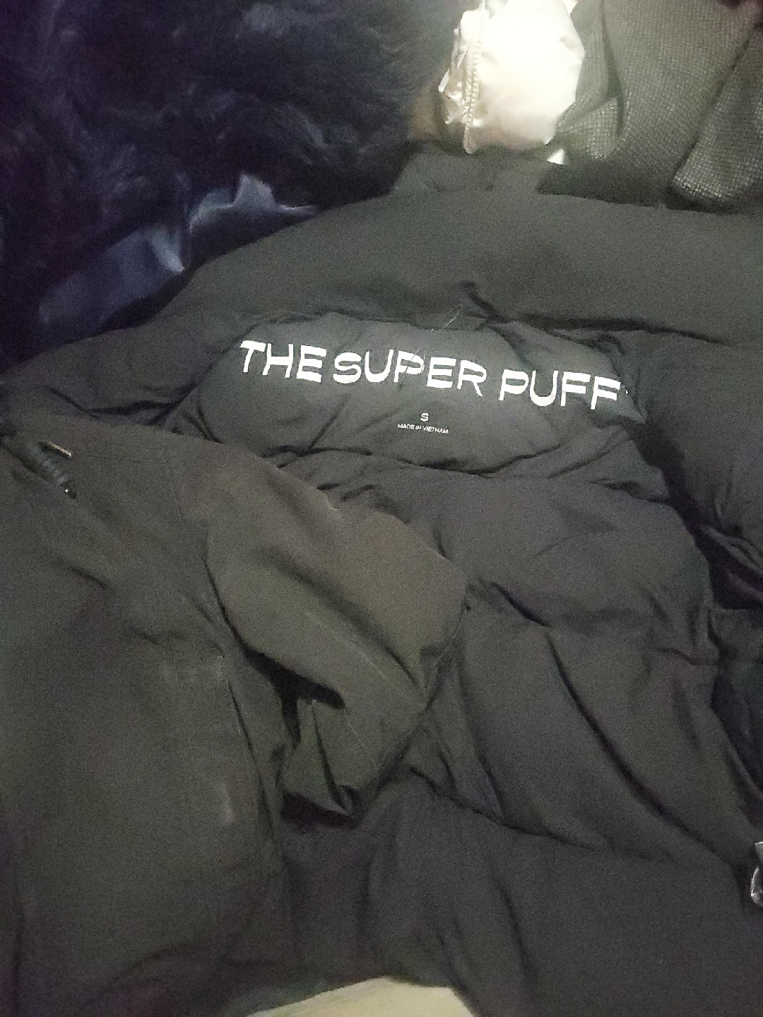 Aritzia The Super Puff - Size S thumbnail