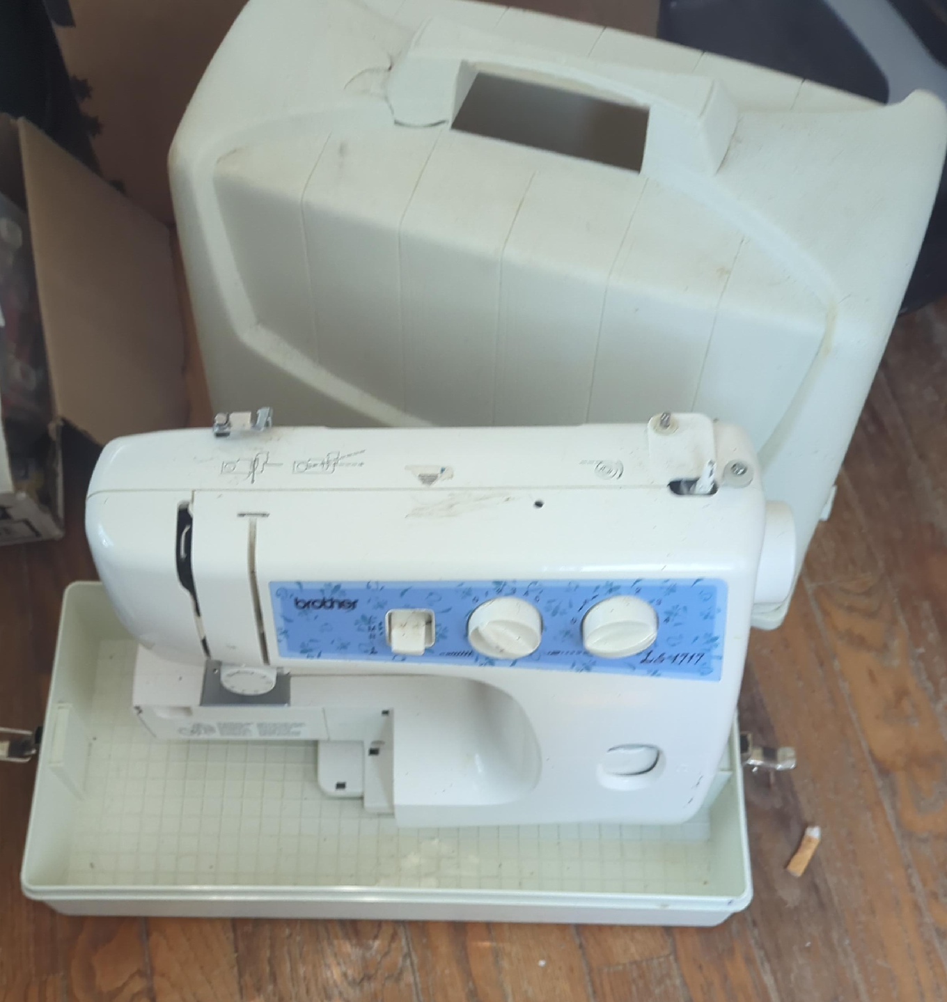 Brother LS-1717 Sewing Machine with Case