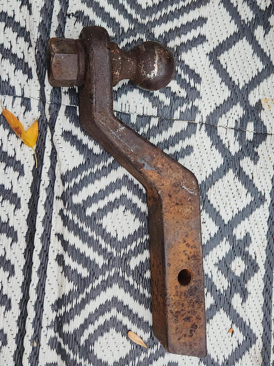 Used Trailer Hitch thumbnail