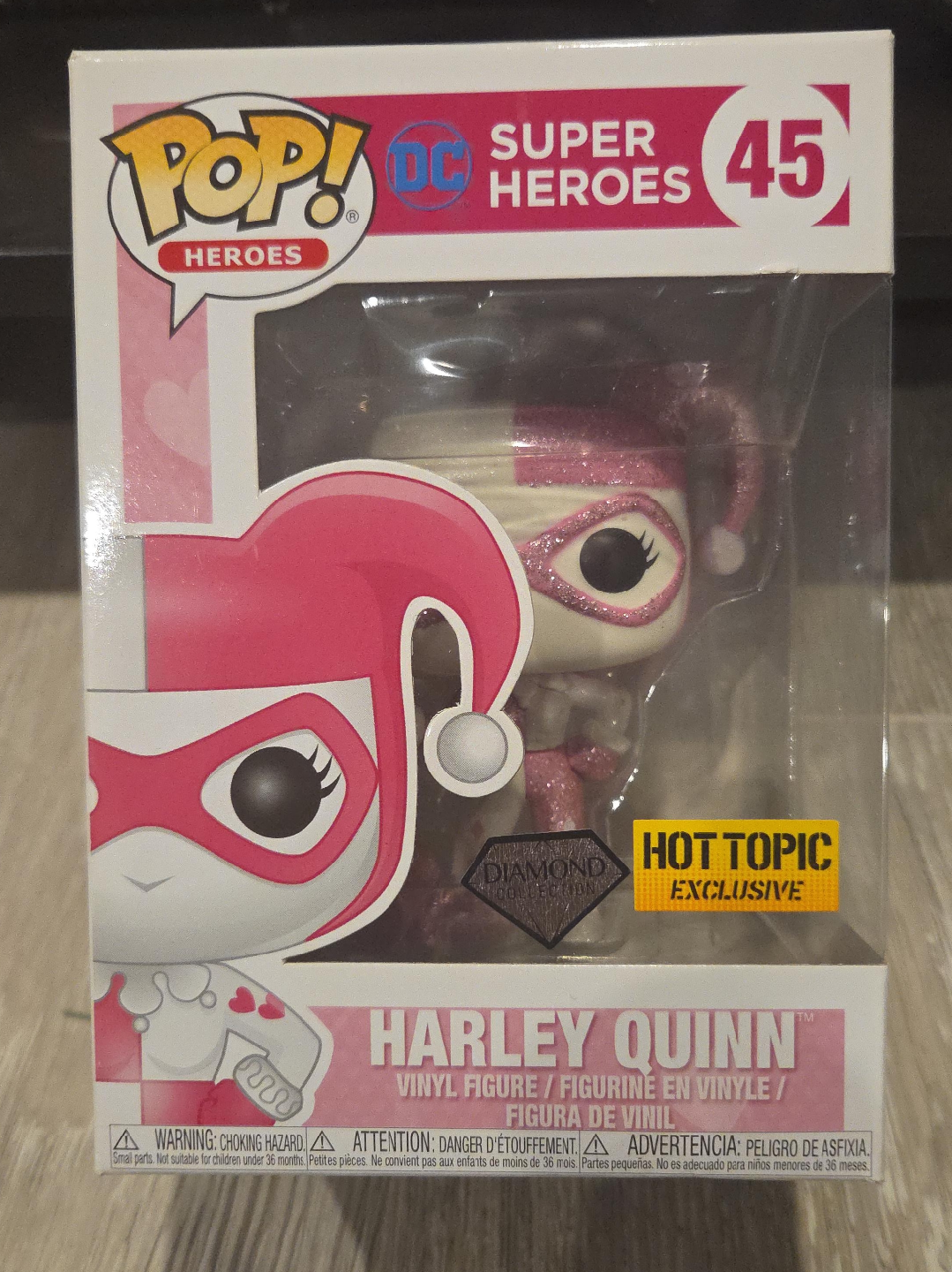 Funko POP! DC Super Heroes Harley Quinn - Hot Topic Exclusive thumbnail