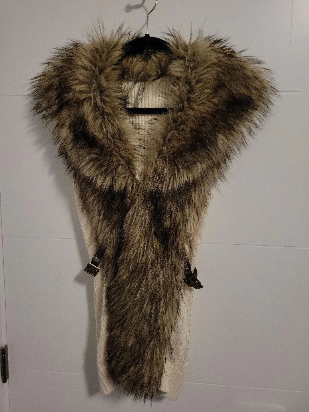 Fur Collar Sweater Vest