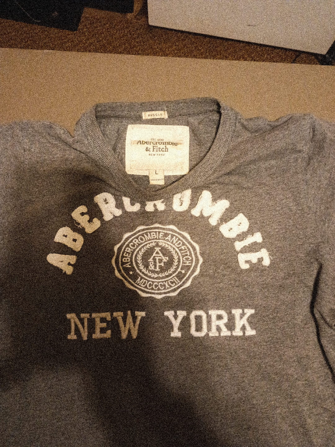Abercrombie & Fitch Muscle T-Shirt - Size L thumbnail
