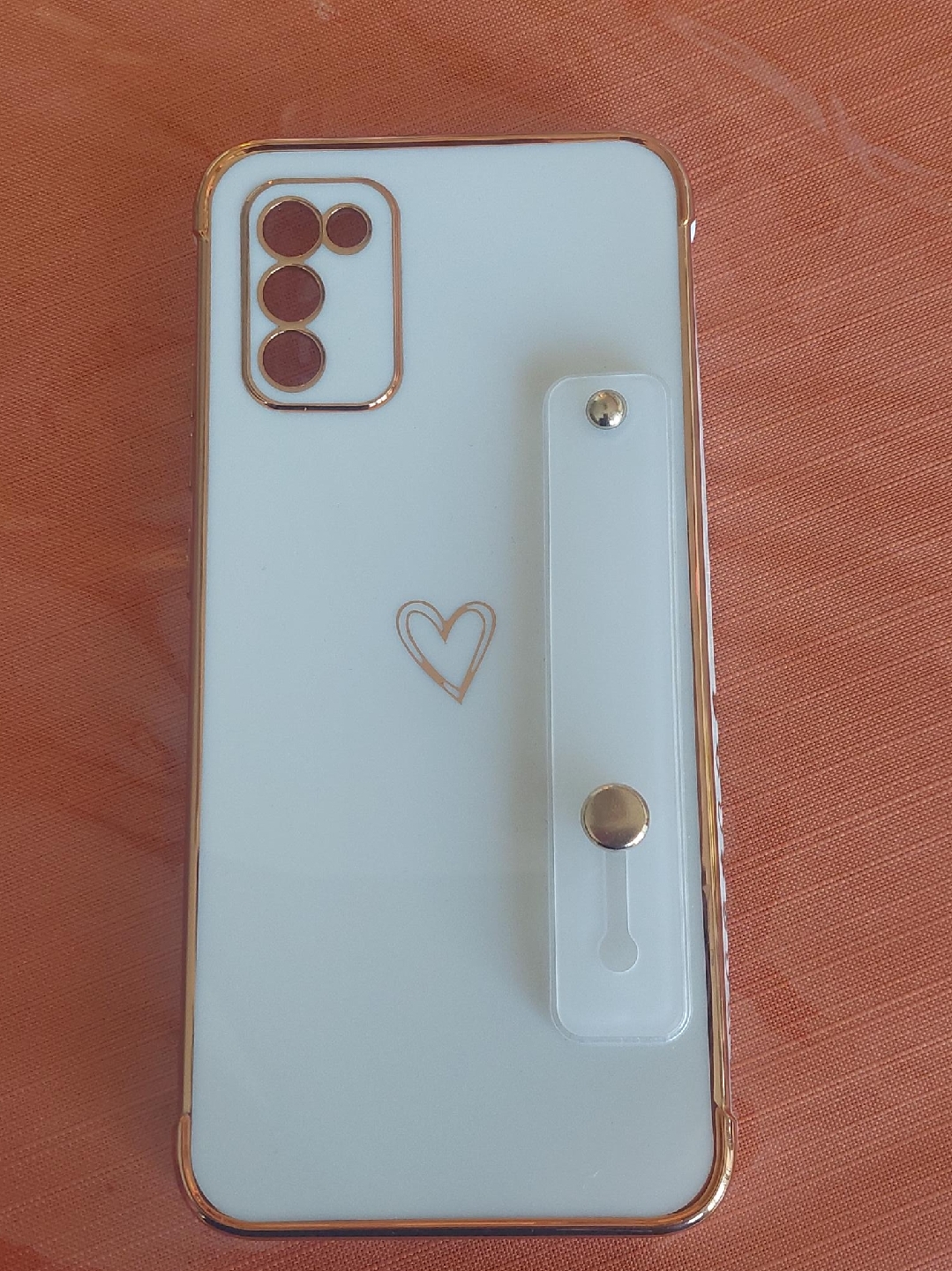 White & Gold Phone Case with Heart Design image indicator(1)