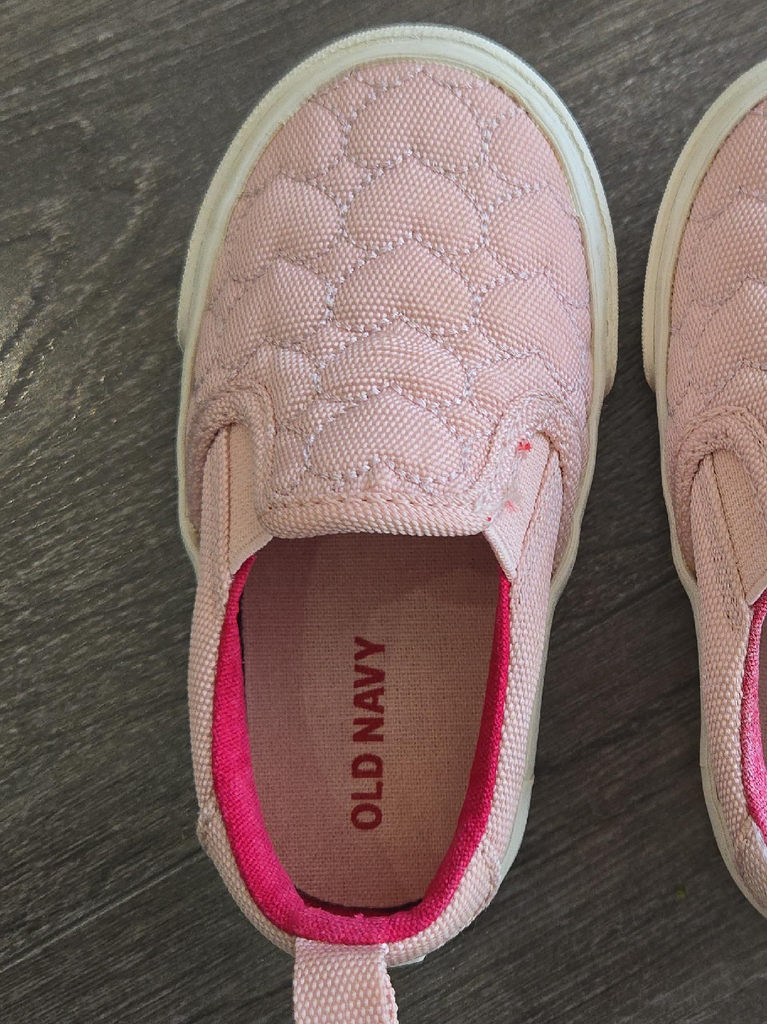 Old Navy Pink Heart Slip-On toddler Shoes size 5 image indicator(2)