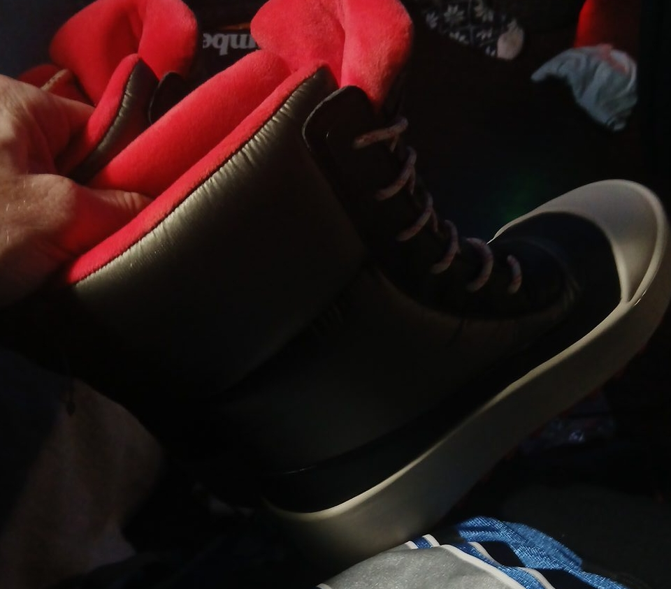 New Cougar Women's Meridian Boots Loden Matte thumbnail