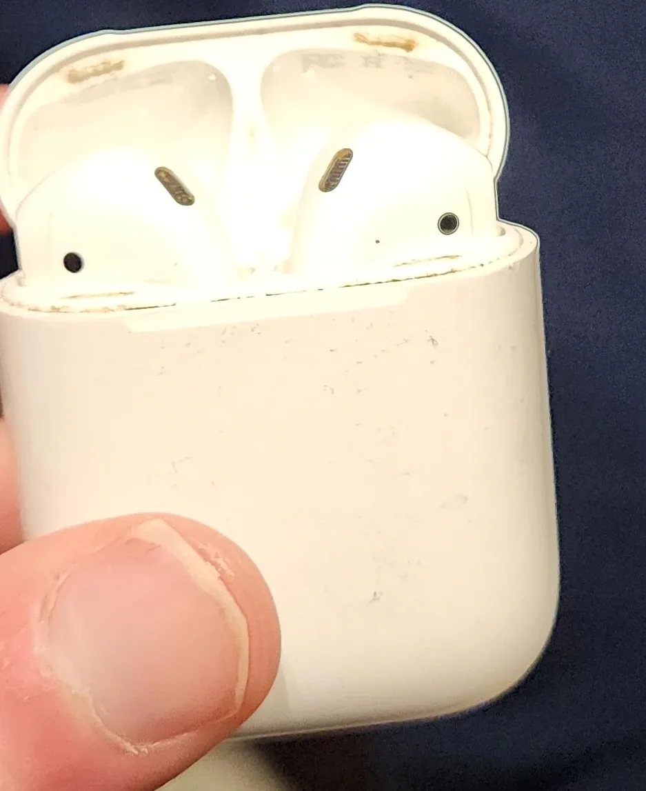 Used Apple AirPods