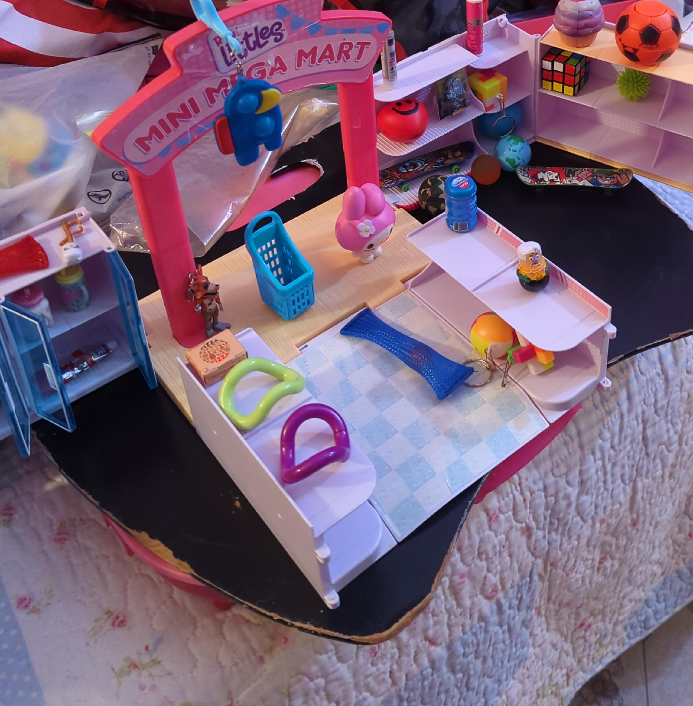 Littles Mini Mega Mart Playset thumbnail