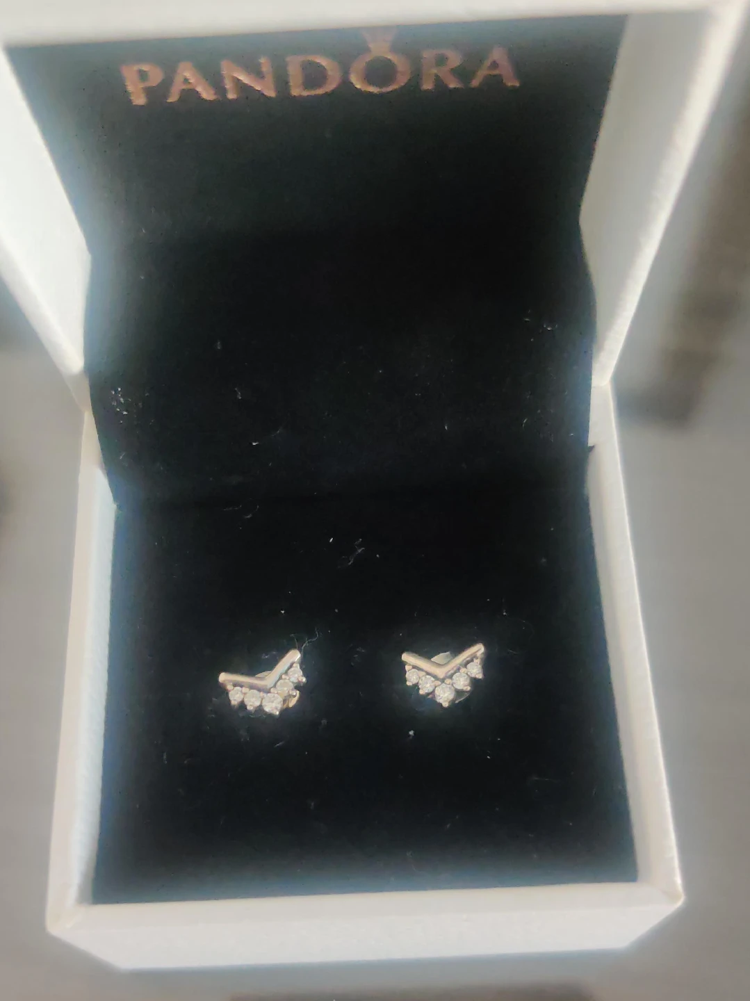 Pandora Tiara Wishbone Stud Earrings image indicator(2)