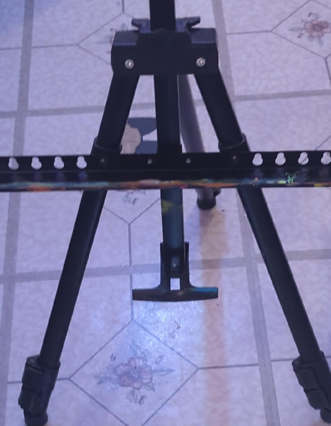 Black Easel thumbnail