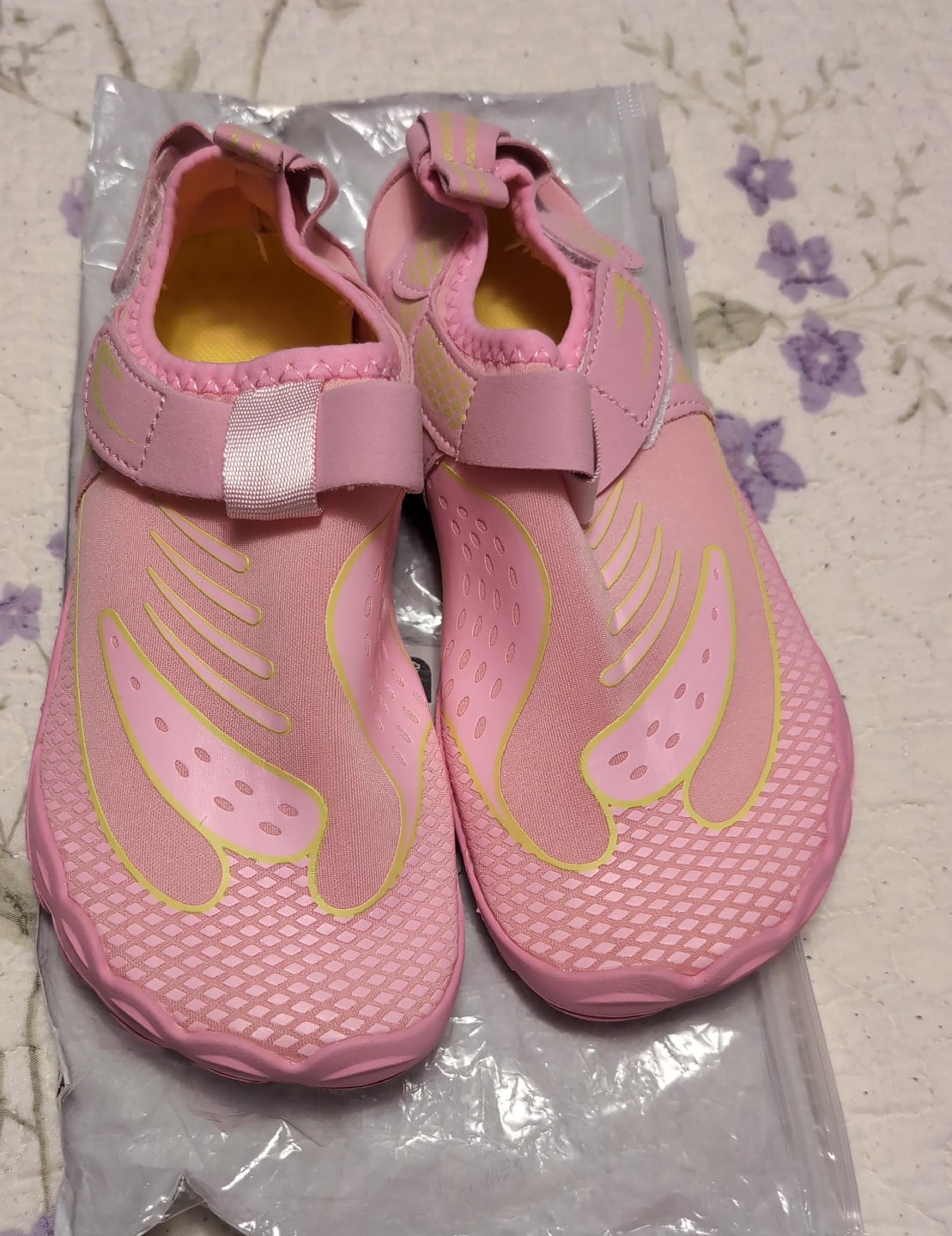 Pink Water Shoes thumbnail