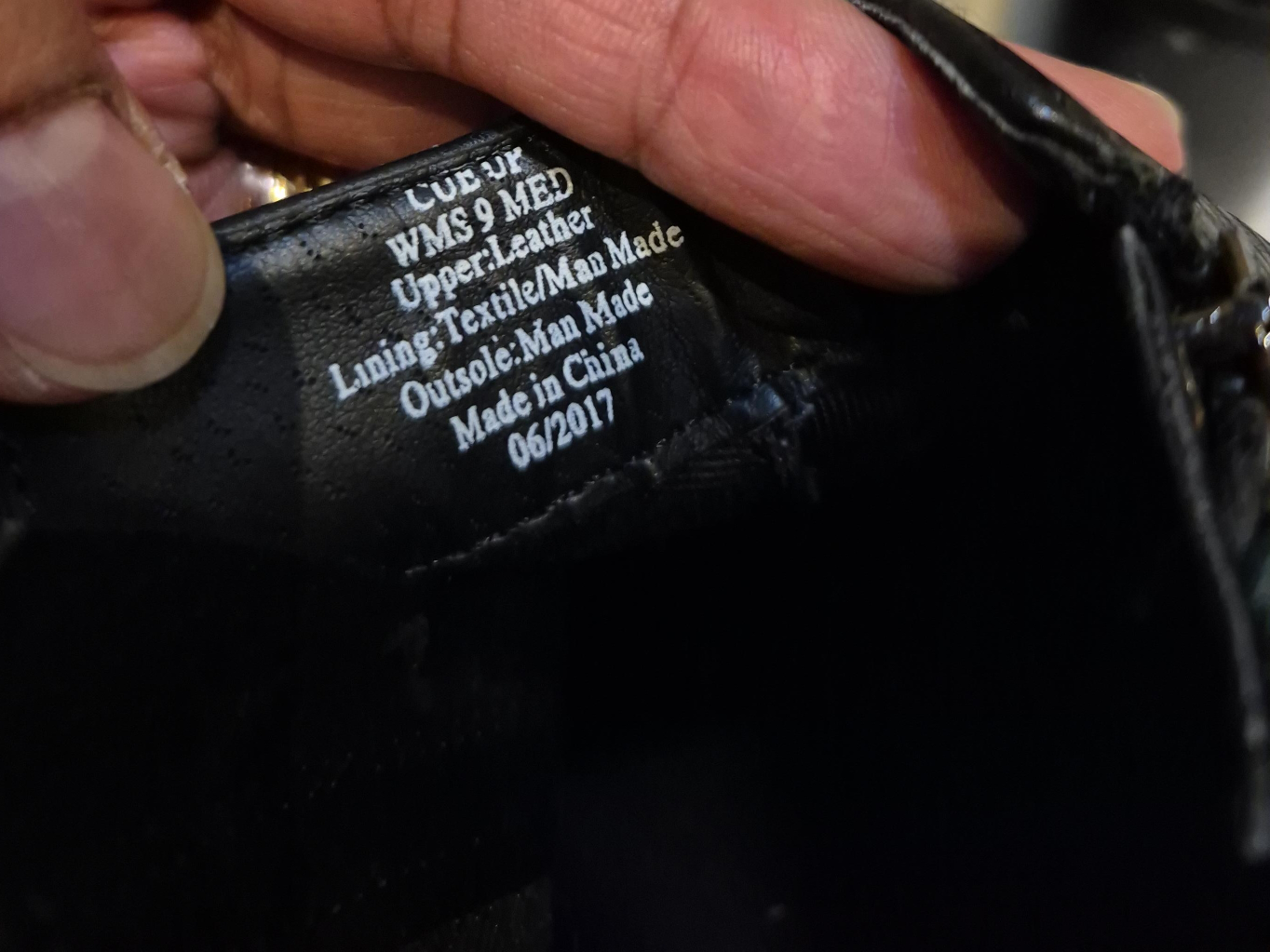 CUE UK Black Leather Ankle Boots - Women's Size 9