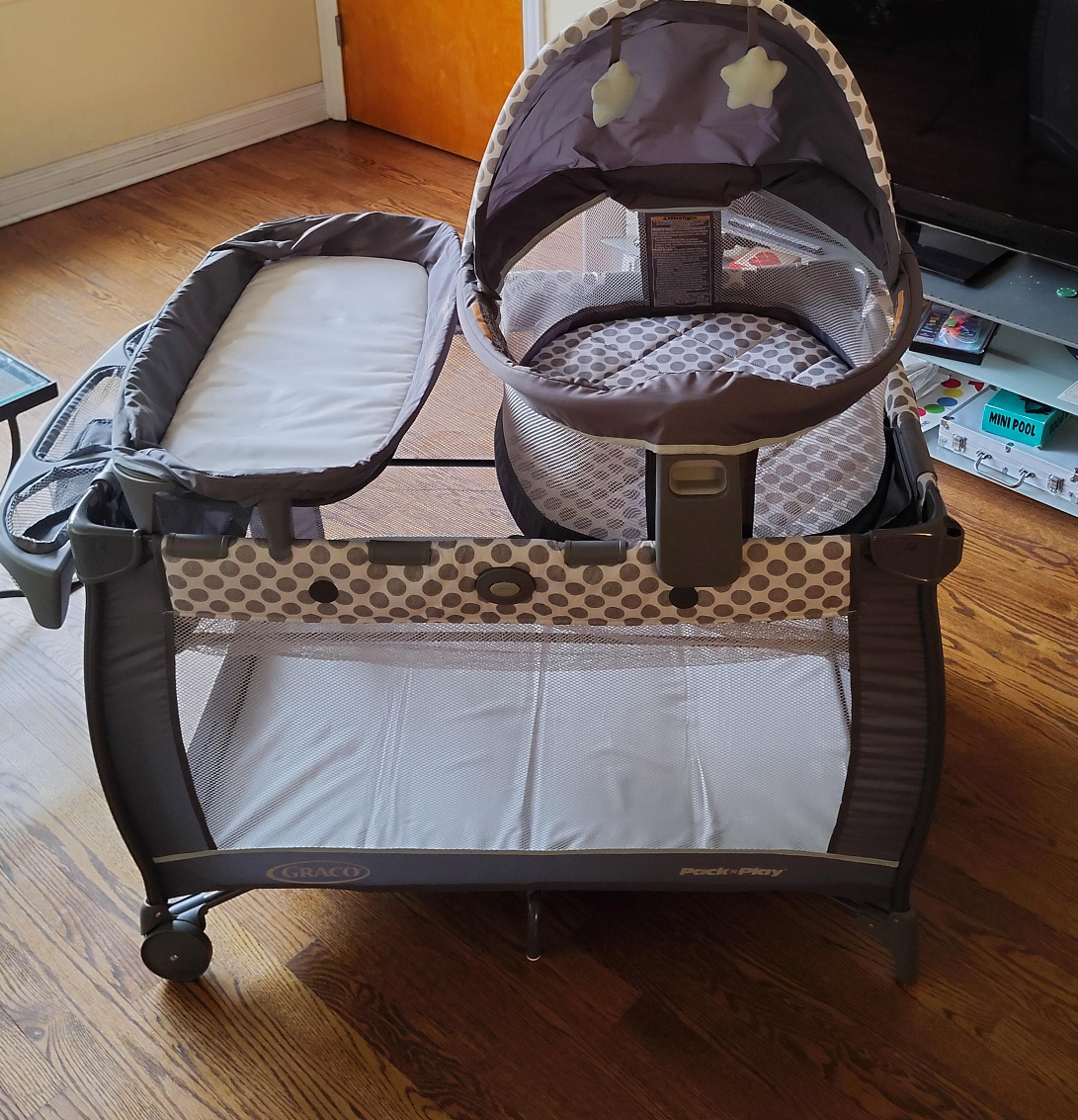 Graco Pack 'n Play Playard thumbnail