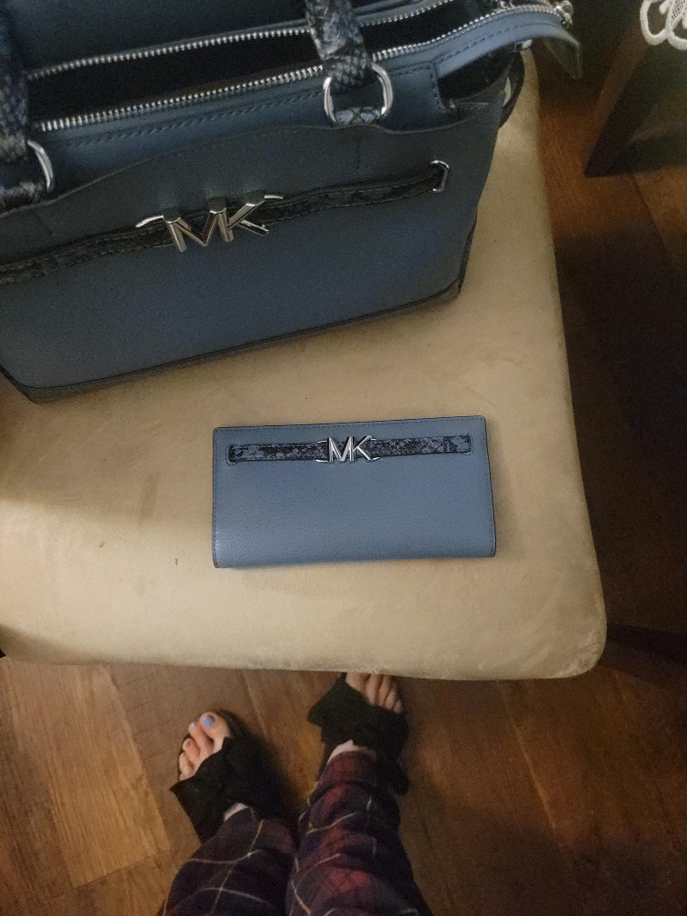 Michael Kors Leather Wallet thumbnail