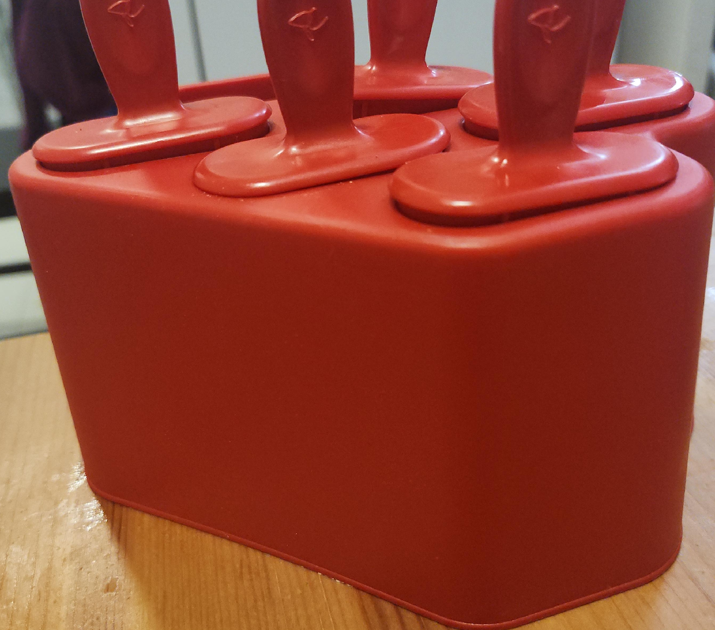 Red Popsicle Mold 🥕 thumbnail