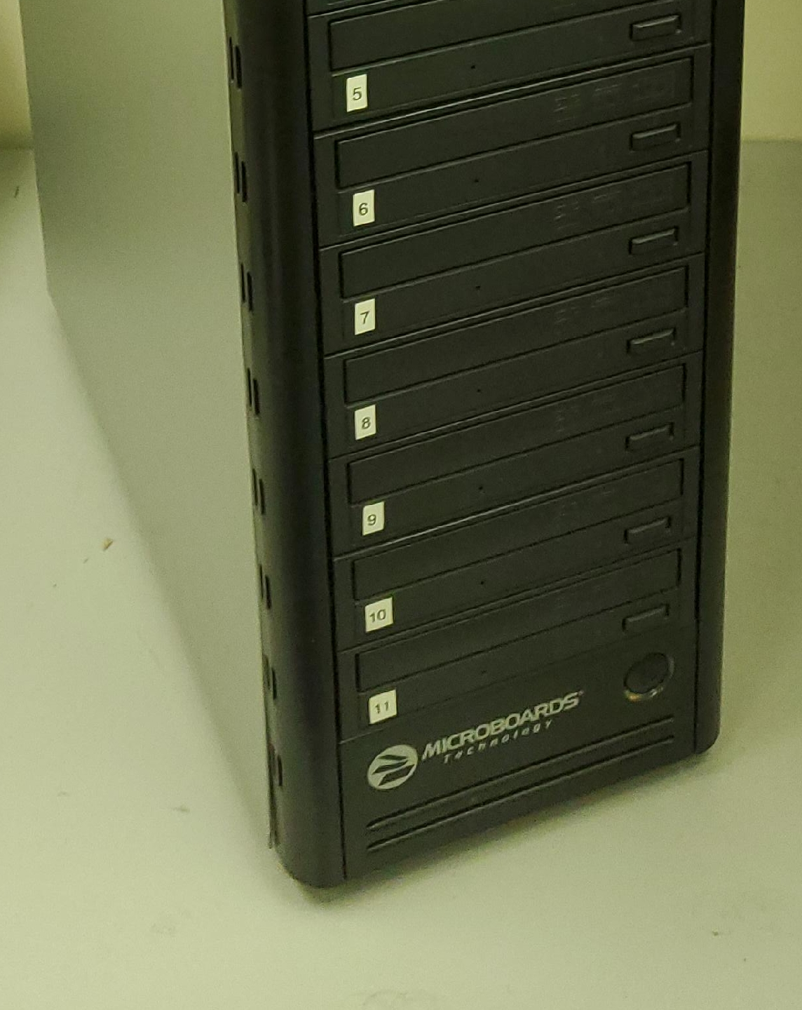 Microboards Technology Disc Publisher thumbnail