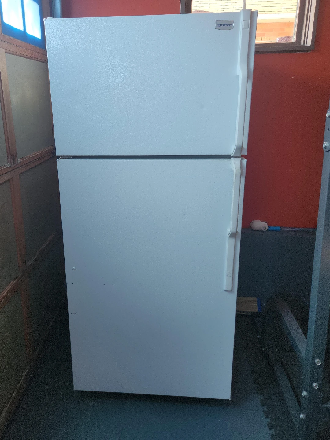 Moffat White Top-Freezer Refrigerator