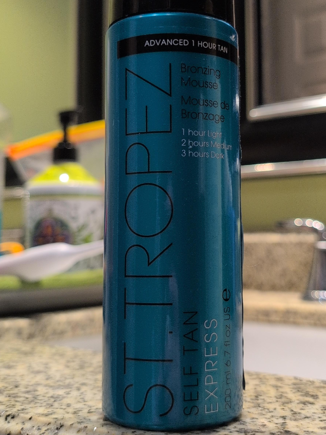 ST. TROPEZ Self Tan Express Bronzing Mousse image indicator(1)