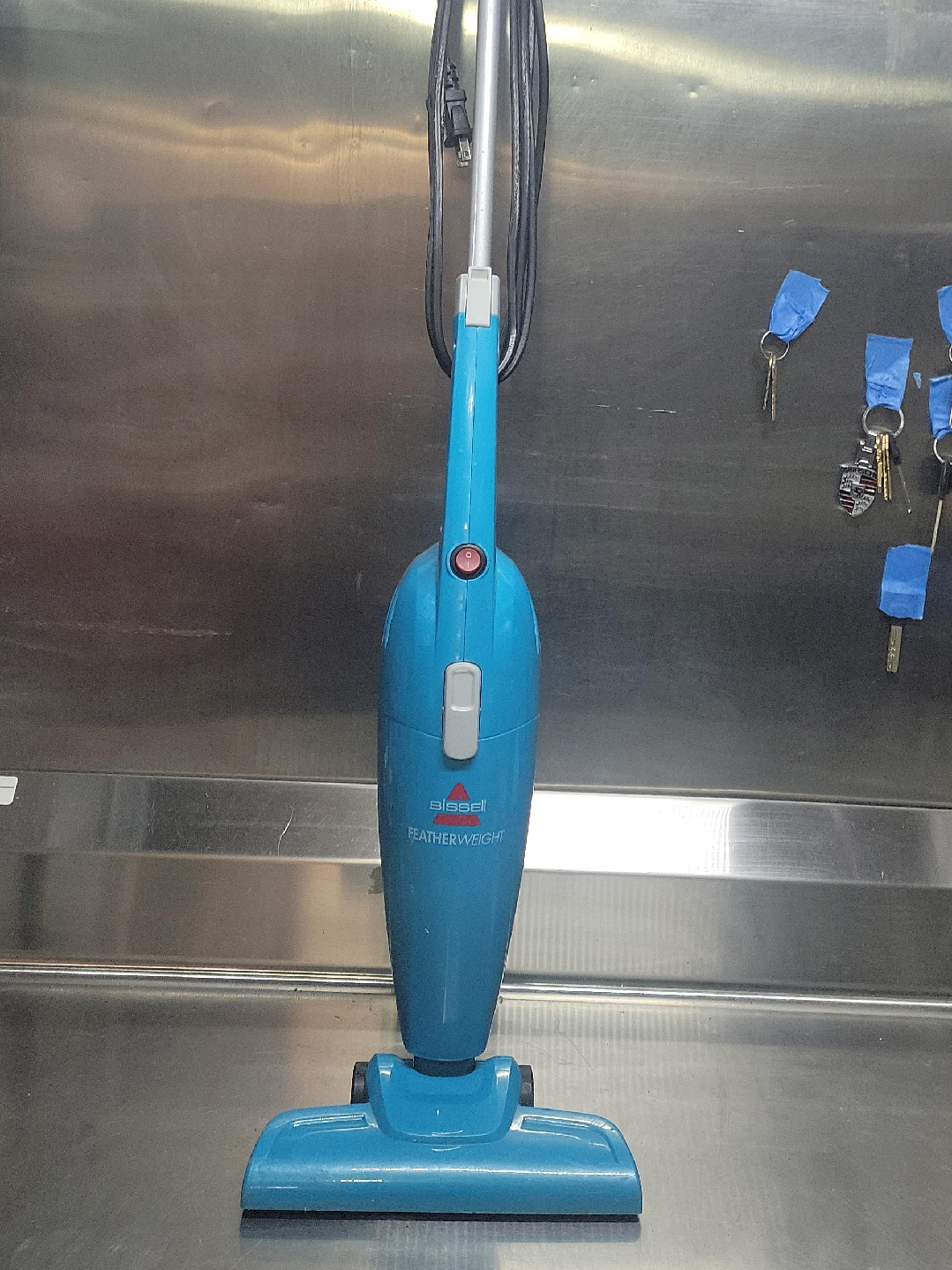 Bissell Featherweight Stick Lightweight Bagless Vacuum thumbnail