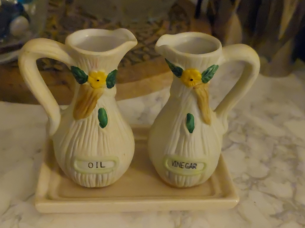 Oil & Vinegar Ceramic Cruet Set thumbnail