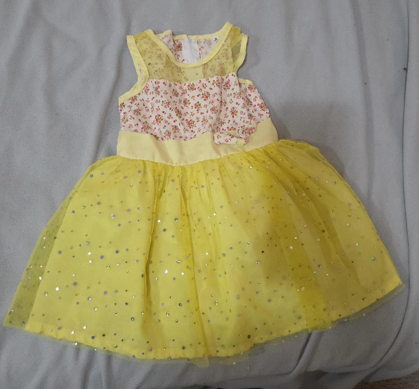 Yellow Sparkly Dress - Size 6 image indicator(1)