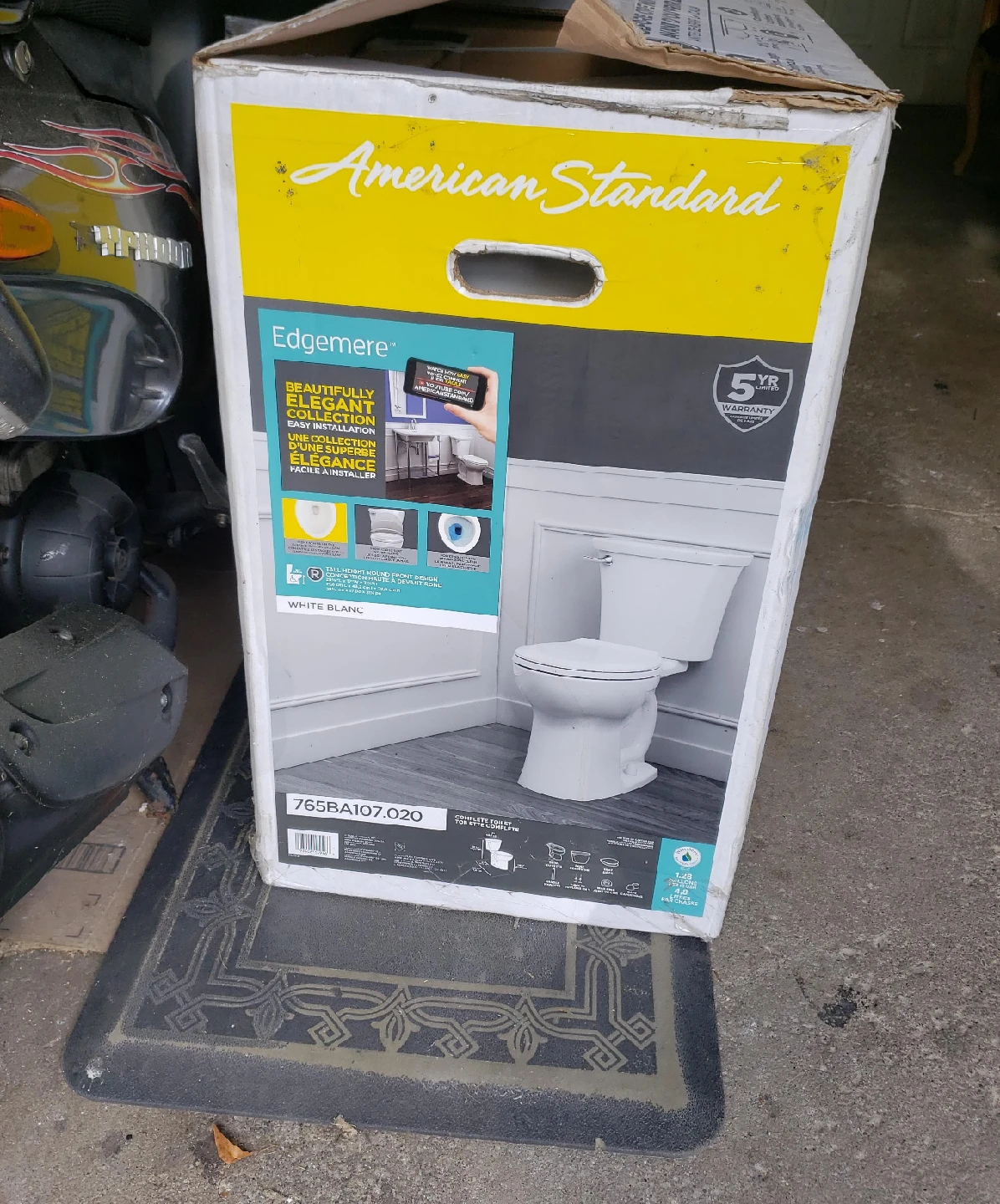 American Standard Edgemere White Round Front Toilet