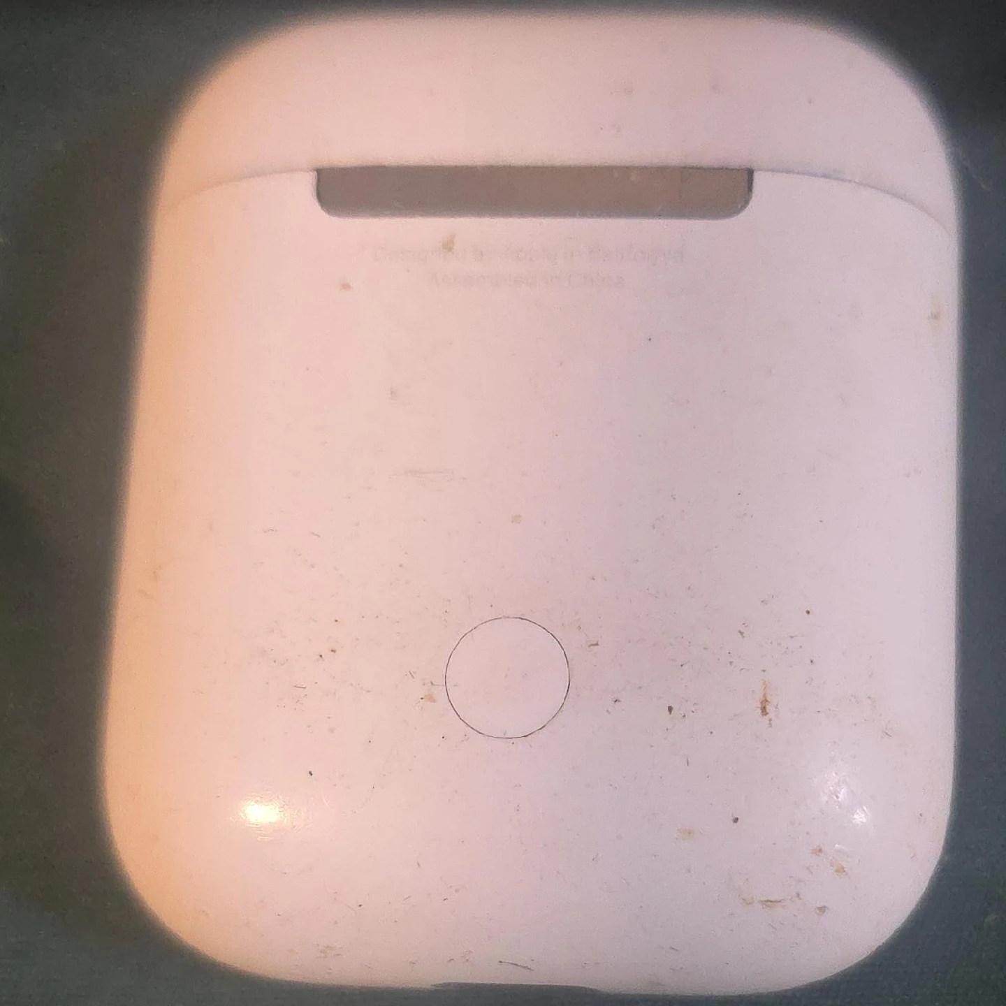 Apple AirPods Charging Case thumbnail