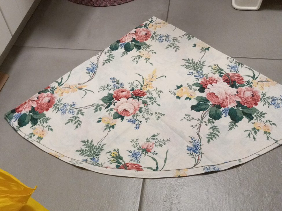 Floral Print table cloth thumbnail