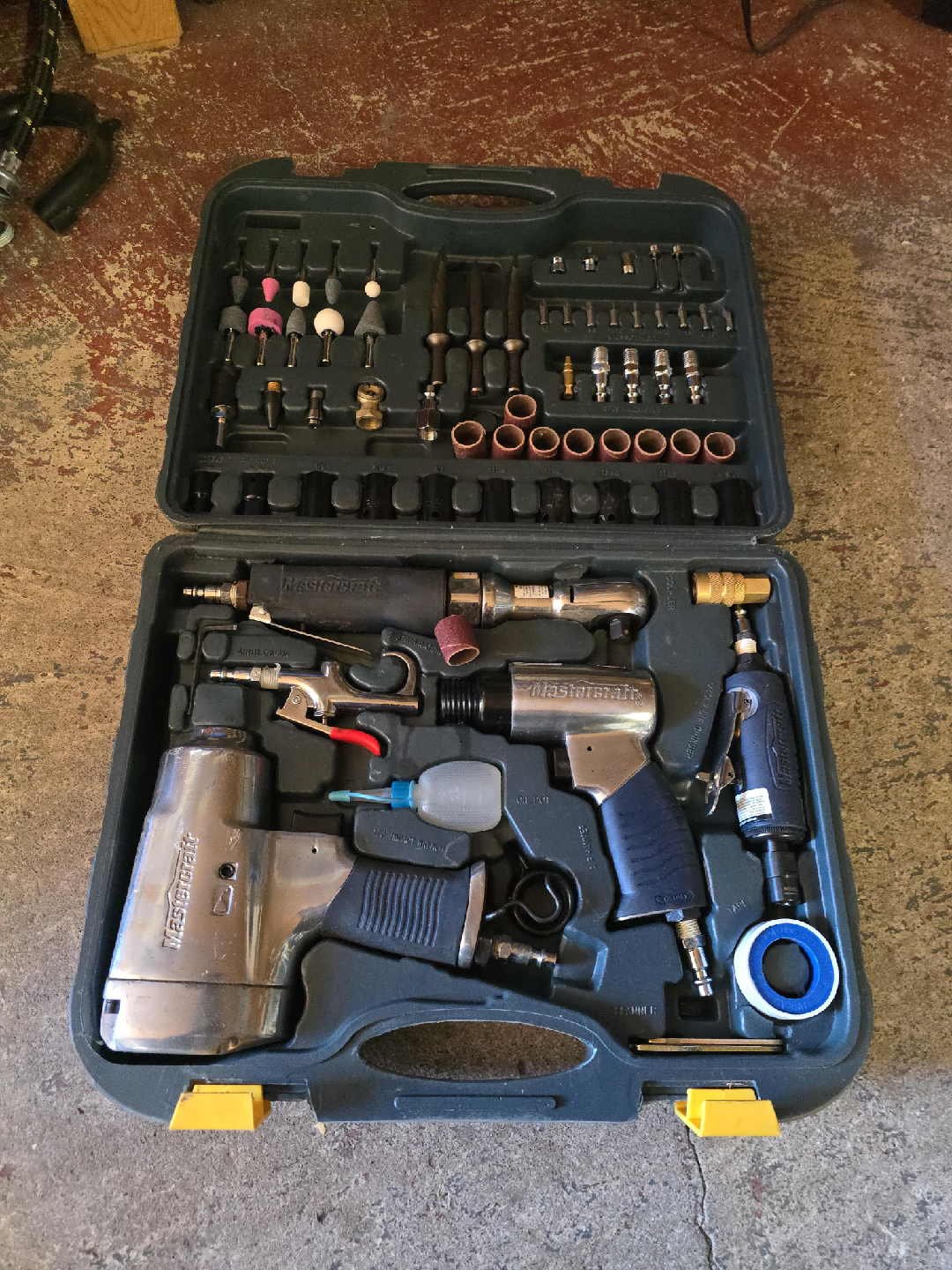 Mastercraft Air Tool Kit with Case image indicator(1)