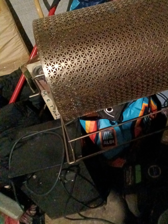 Metal Magazine Rack thumbnail