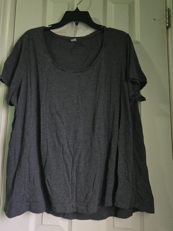 Old Navy Gray T-Shirt - thumbnail