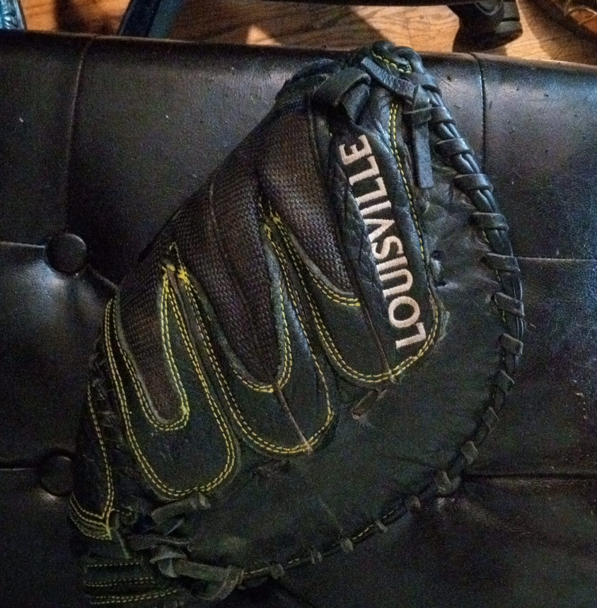 Louisville Slugger Baseball Glove thumbnail