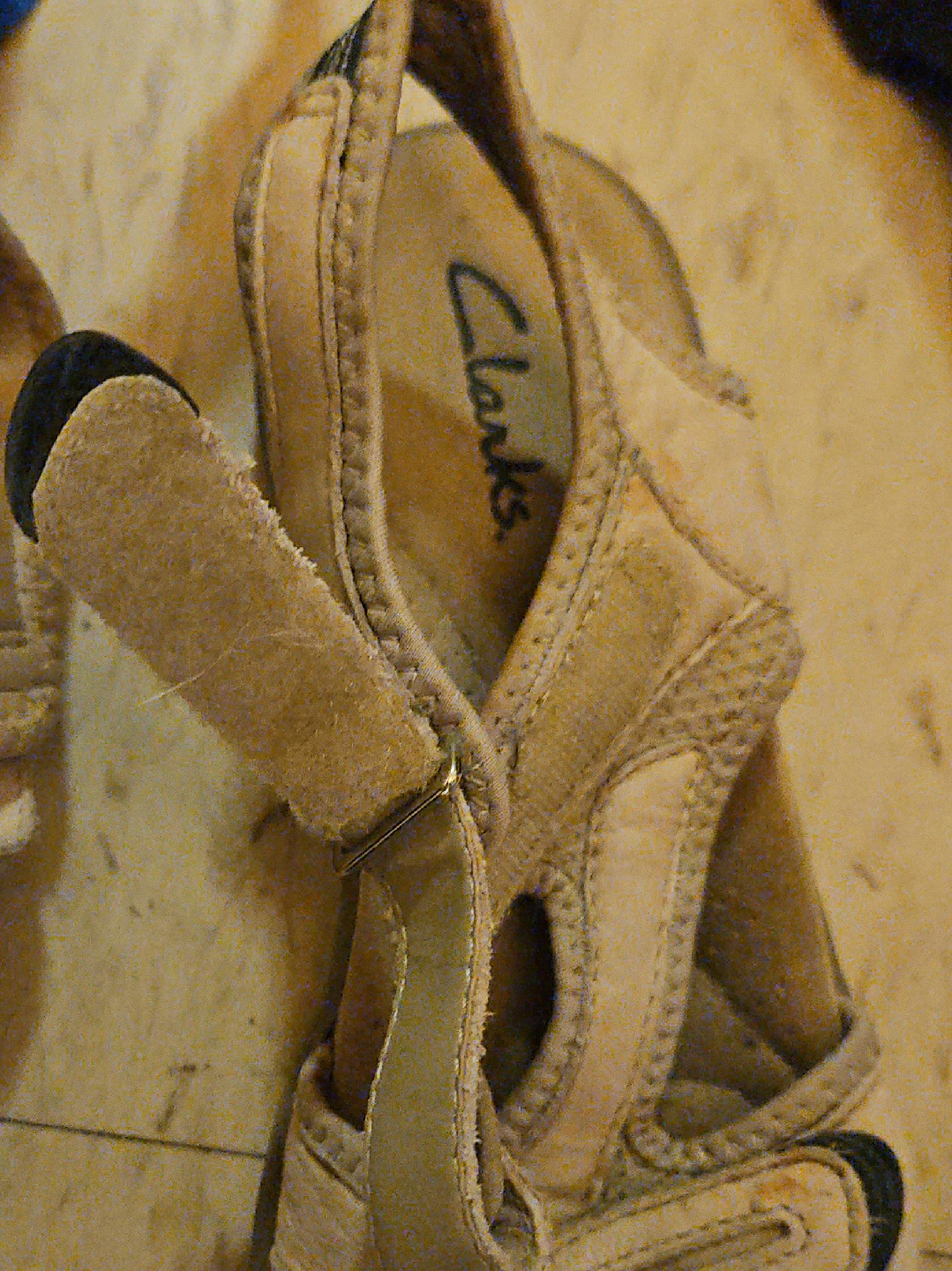 Clarks Leather Sandals - Women's Size 8M image indicator(2)