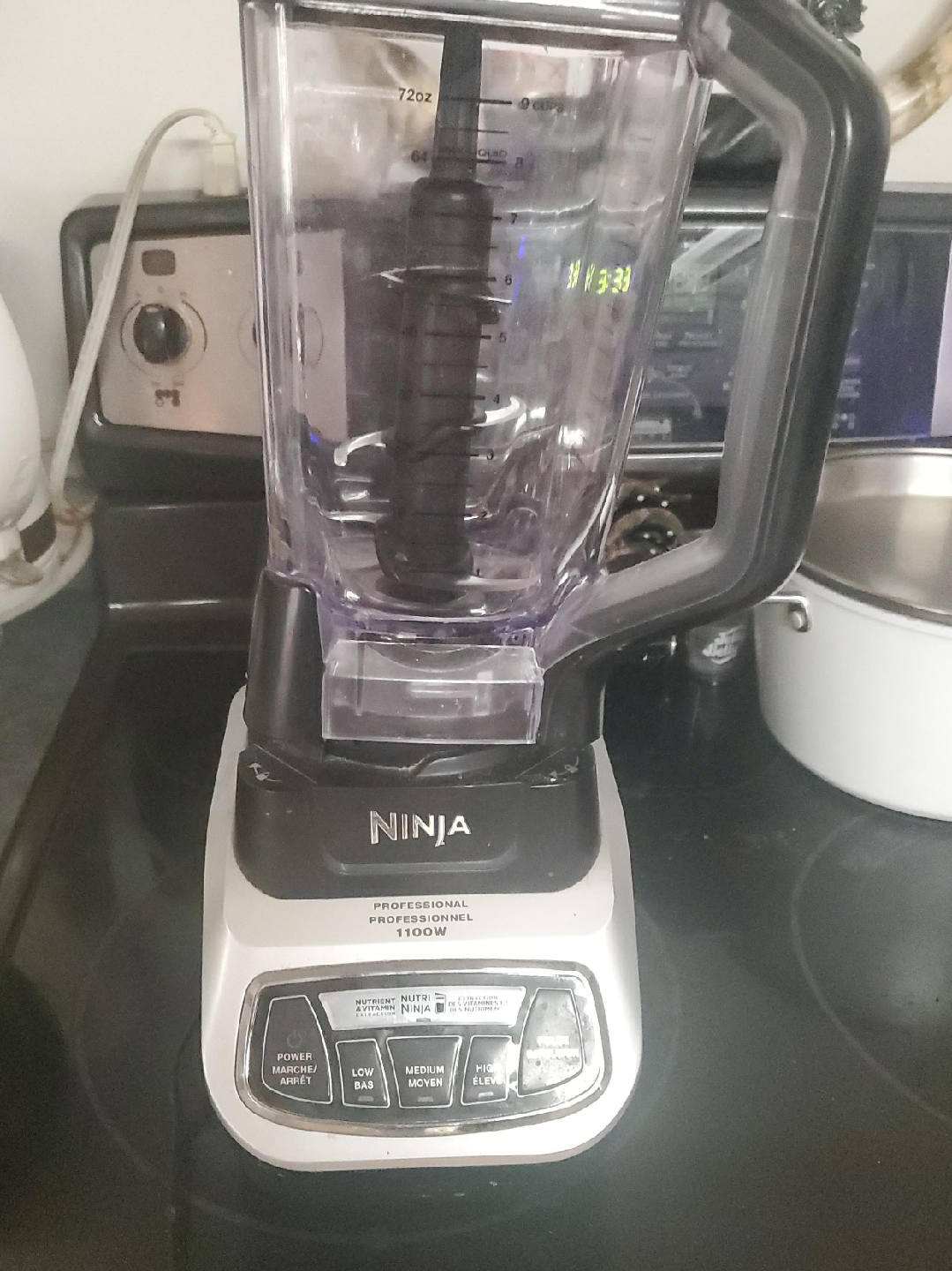 Ninja Professional 1100W Blender thumbnail