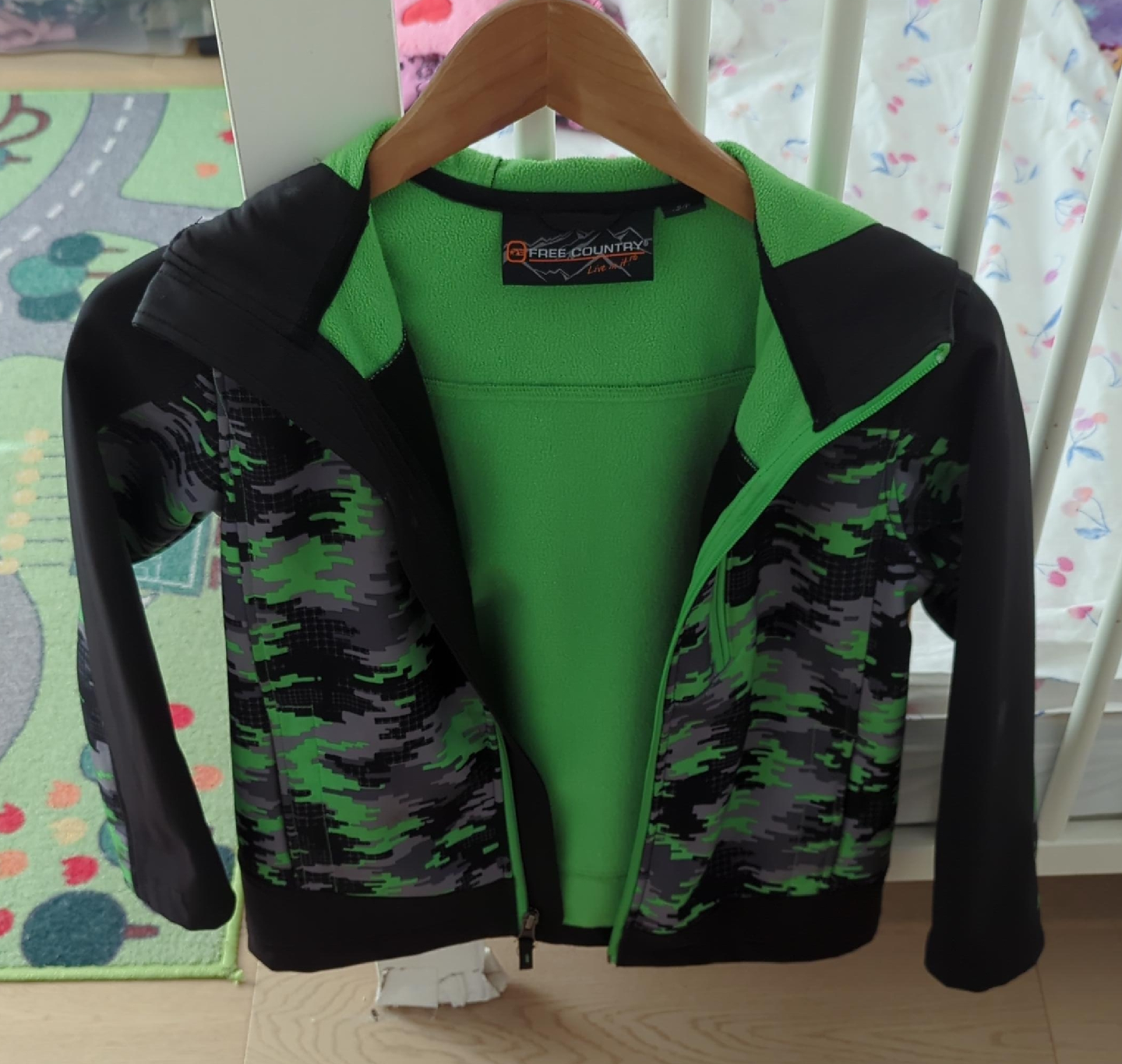 Free Country Boys' Softshell Jacket - Size 6/6X thumbnail