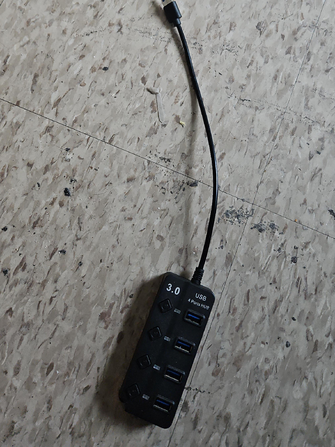 USB 3.0 4-Port Hub thumbnail
