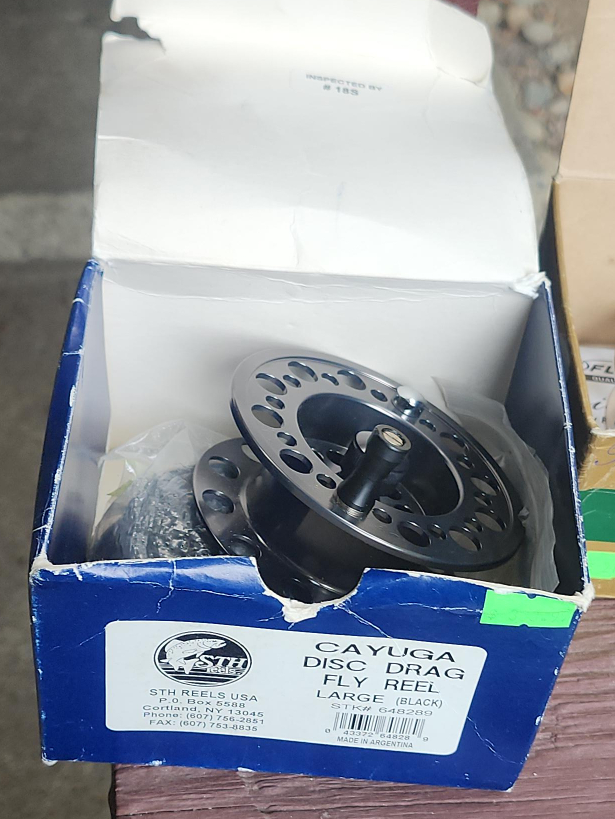STH Cayuga Disc Drag Fly Reel - Large (Black) thumbnail