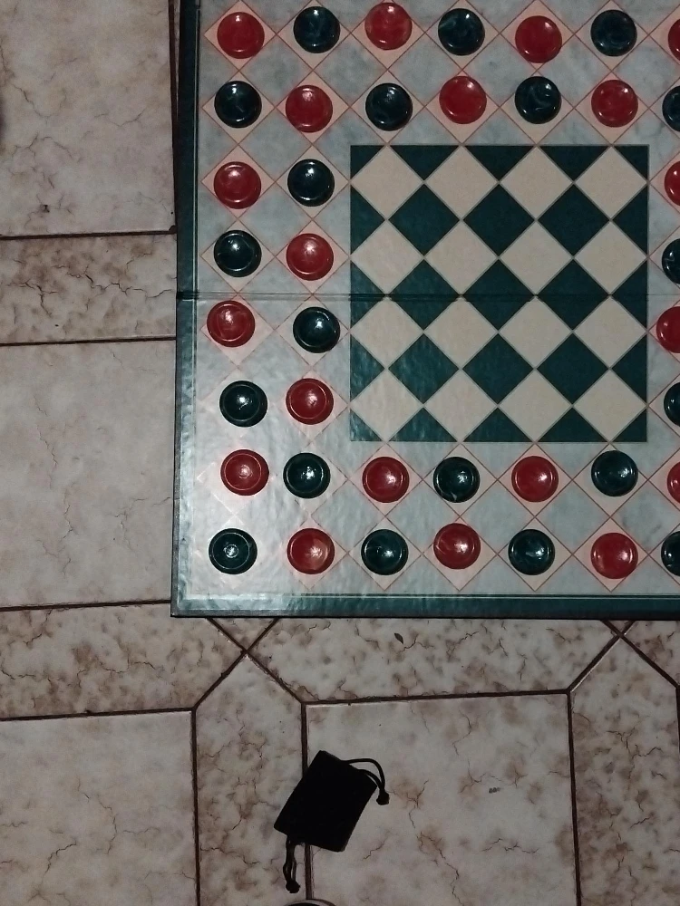 King's Court Supercheckers Game thumbnail