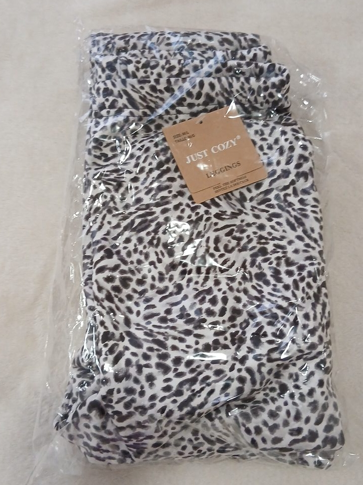 New Just Cozy Leggings Size M/L