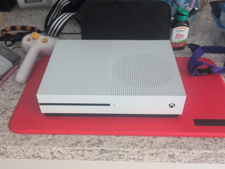 Xbox One S Console - White thumbnail