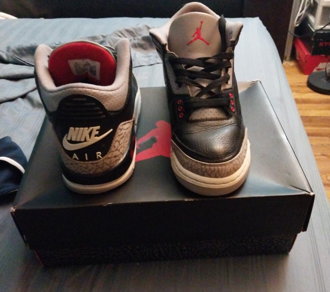 Nike Air Jordan 3 Retro GS Size 7Y thumbnail