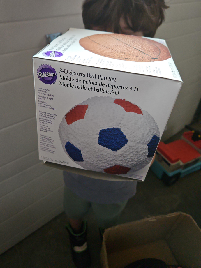 Wilton 3-D Sports Ball Pan Set